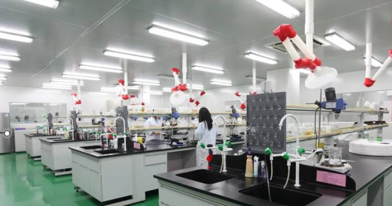 化妆品经销商为什么要做自有品牌？